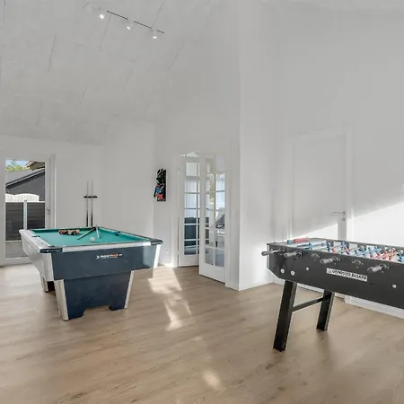 In Romo With Kitchen * Romo Kirkeby