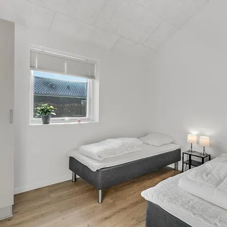 In Romo With Kitchen * Romo Kirkeby