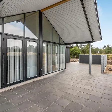 In Romo With Kitchen *